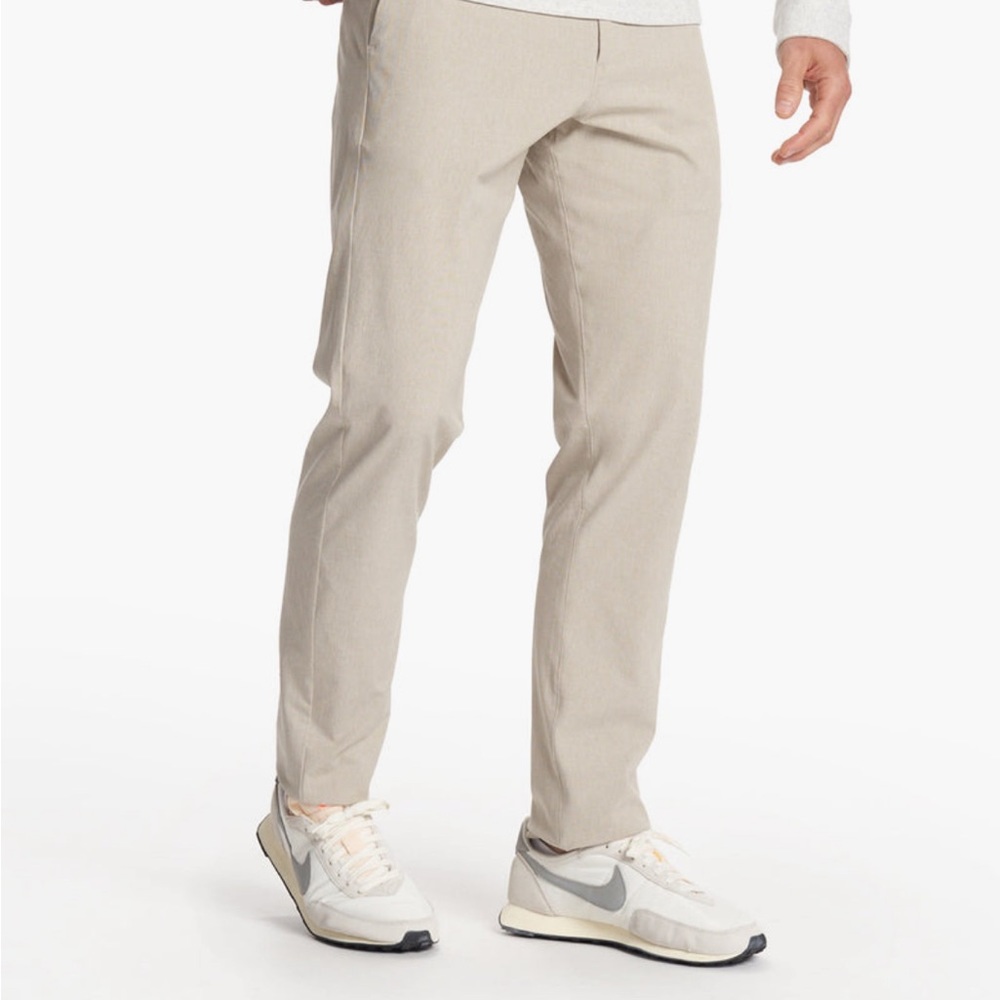 Vuori men’s Aim pant khaki 38